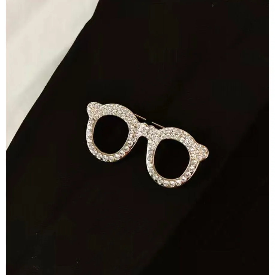 Jewelled Glasses Brooch