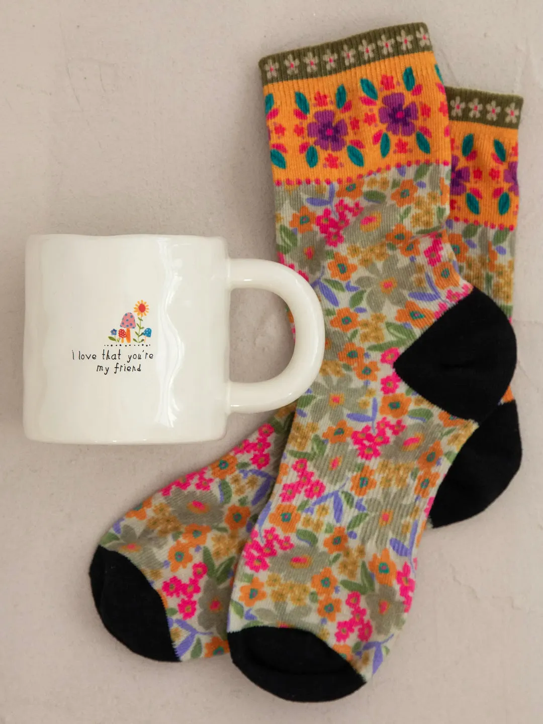 Love My Friend - Mugs & Socks Set